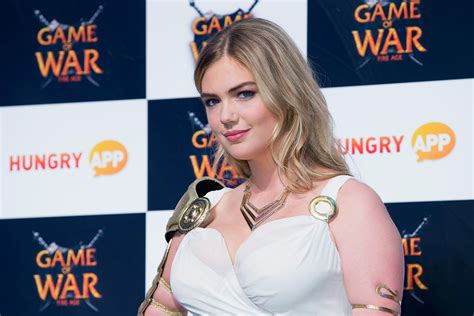 Join Kate Upton On Set Of Nearly Naked Shoot In 360